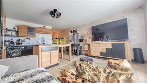 appartement renove à la vente -   30700  UZES, surface 71 m2 vente appartement renove - UBI478246961
